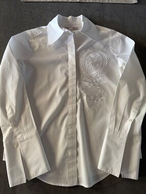 Banana Republic Embroidered Crest Button Down Shirt